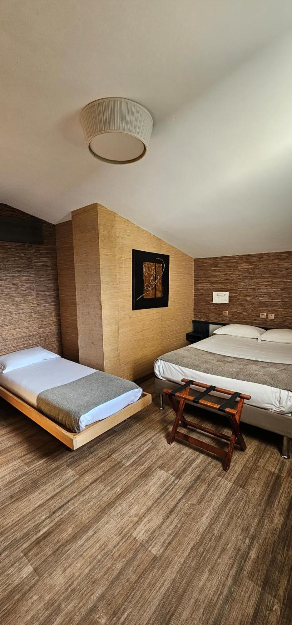 Contact Hotel Solana, Niort Mendesfrance Exterior foto